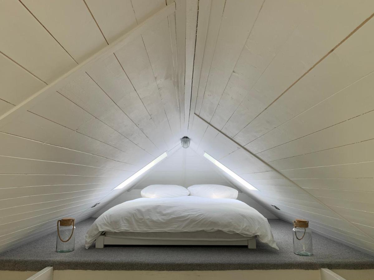 The Nest Hotel Sway Екстериор снимка